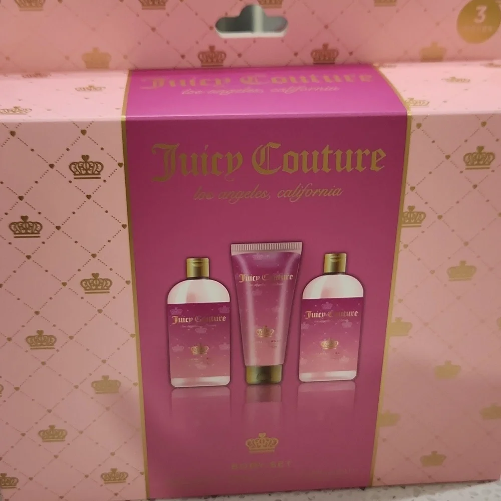 💕▪️Juicy Couture▪️ Pink Body Set Body Wash Body Lotion Bubble Bath New In Box